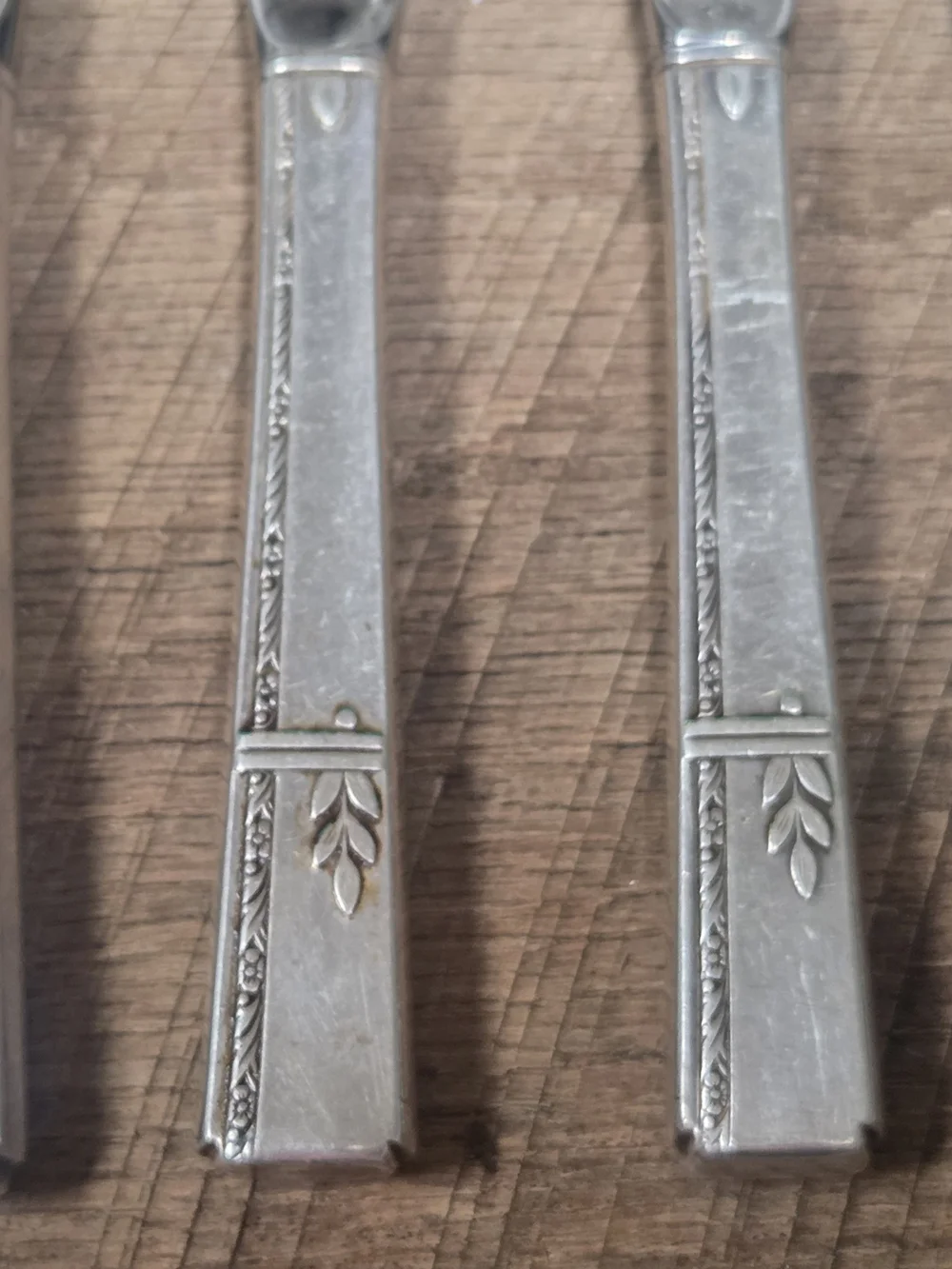 Vintage (4) Oneida Prestige Grenoble Silverplate Table Knife Knives ~ Bin RR